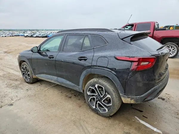 KL77LJEPXSC007084 2025 CHEVROLET TRAX - Image 2