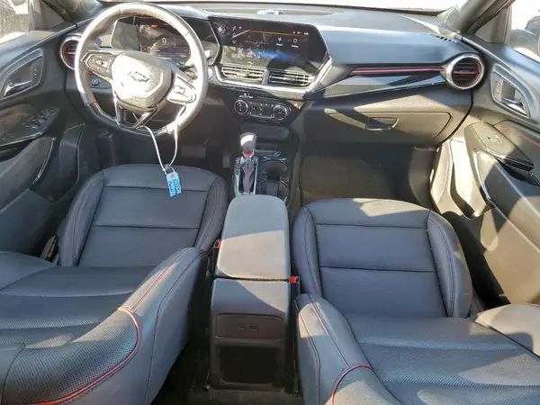 KL77LJEPXSC041946 2025 CHEVROLET TRAX - Image 8