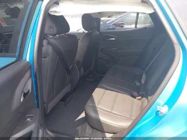 KL77LJEPXSC077961 2025 CHEVROLET TRAX - Image 8