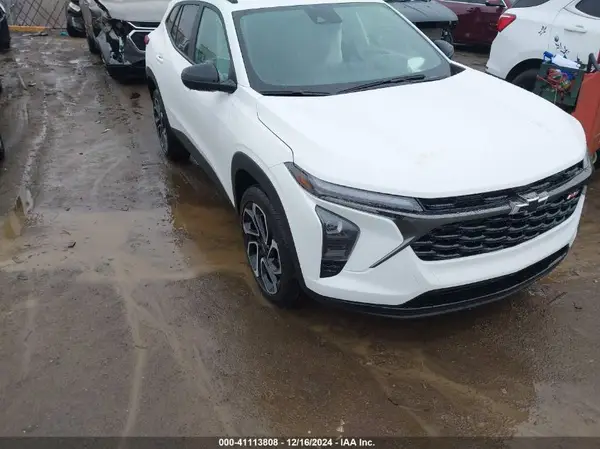 KL77LJEPXSC120372 2025 CHEVROLET TRAX - Image 1