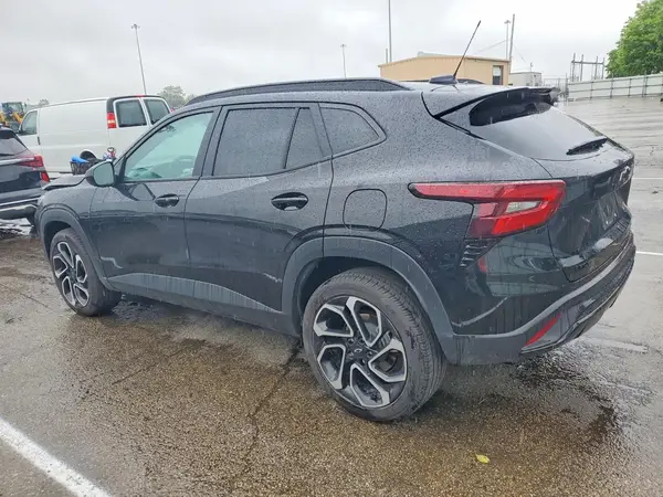 KL77LJEPXSC168454 2025 CHEVROLET TRAX - Image 2