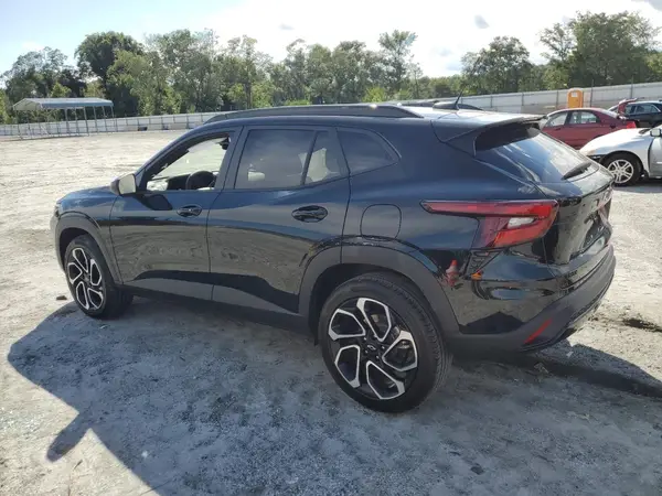 KL77LJEPXSC195461 2025 CHEVROLET TRAX - Image 2