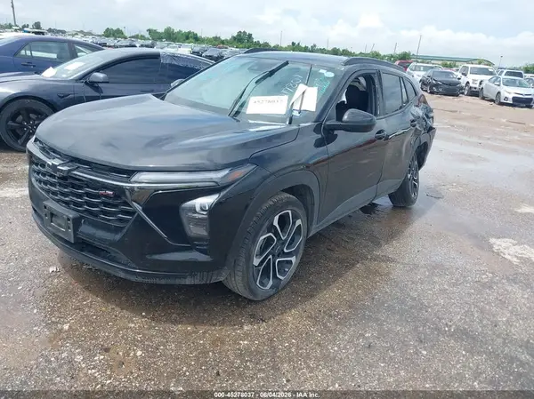 KL77LJEPXSC217801 2025 CHEVROLET TRAX - Image 2