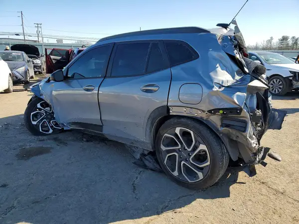 KL77LJEPXSC222755 2025 CHEVROLET TRAX - Image 2