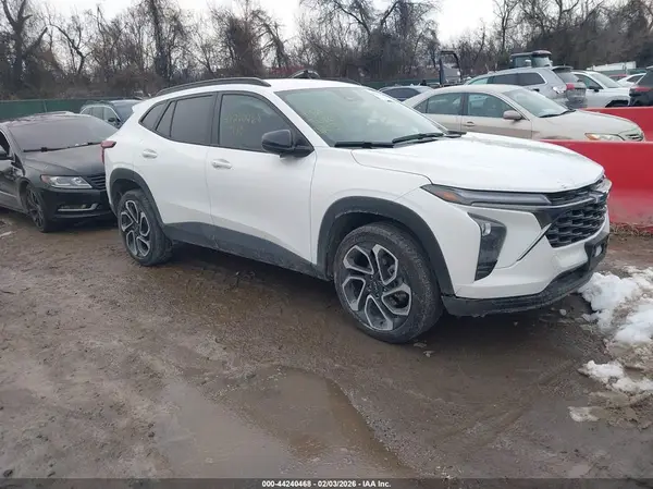 KL77LJEPXSC307367 2025 CHEVROLET TRAX - Image 1