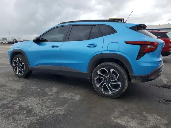 KL77LJEPXSC317476 2025 CHEVROLET TRAX - Image 2