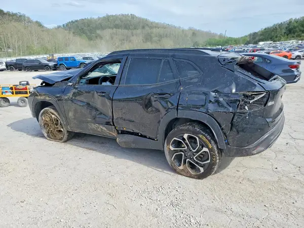 KL77LJEPXTC054293 2026 CHEVROLET TRAX - Image 2