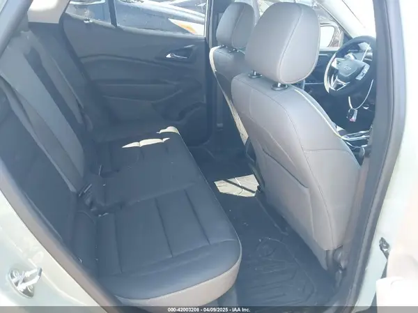 KL77LKE20RC086107 2024 CHEVROLET TRAX - Image 8
