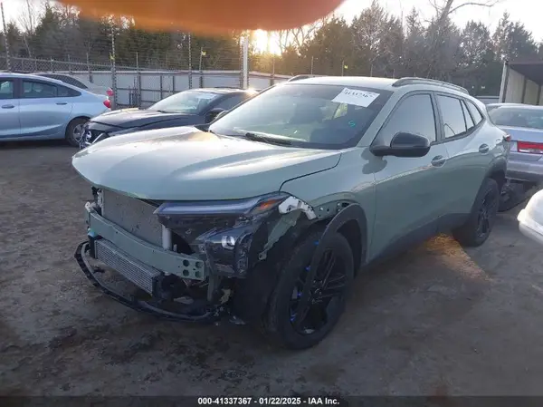KL77LKE20RC132552 2024 CHEVROLET TRAX - Image 2