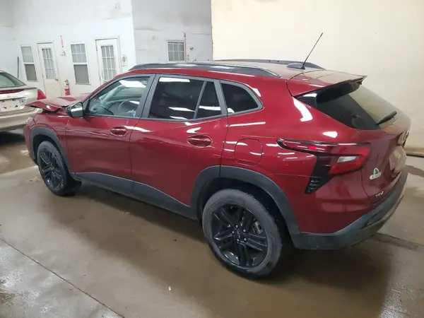 KL77LKE20RC181282 2024 CHEVROLET TRAX - Image 2
