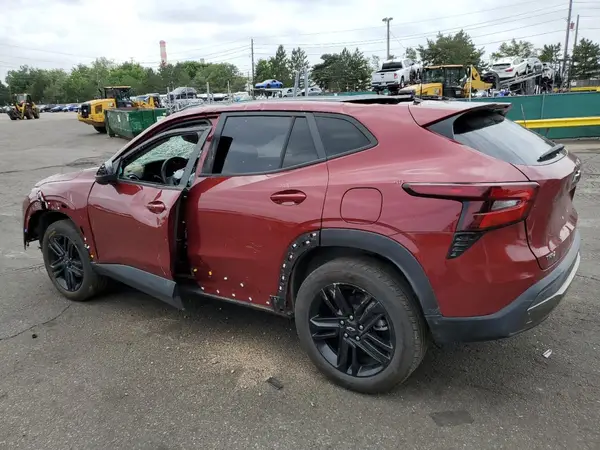 KL77LKE20RC184022 2024 CHEVROLET TRAX - Image 2