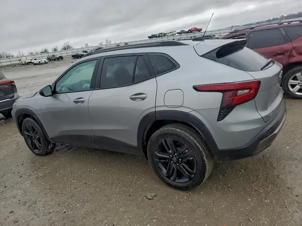 KL77LKE21RC096774 2024 CHEVROLET TRAX - Image 2