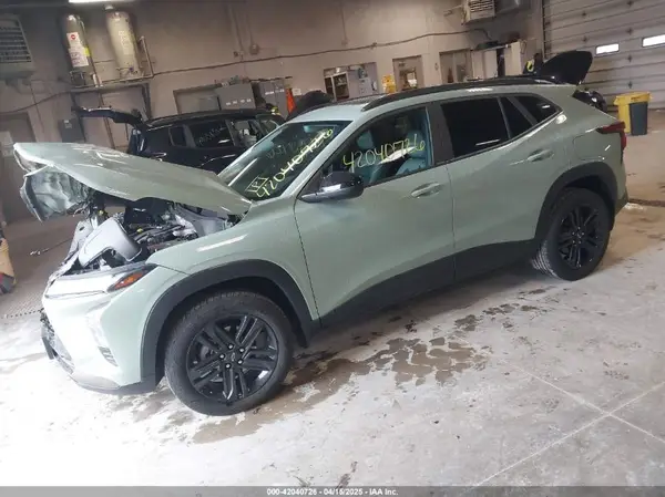 KL77LKE21RC111239 2024 CHEVROLET TRAX - Image 2