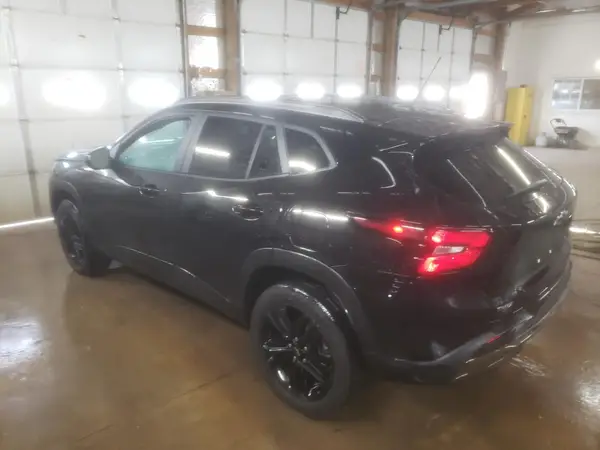 KL77LKE21RC156620 2024 CHEVROLET TRAX - Image 2