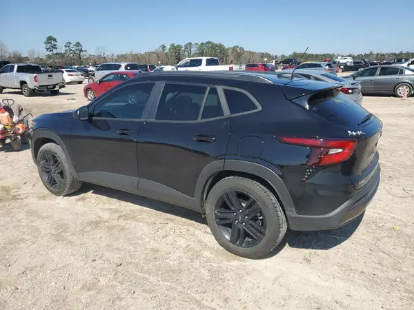KL77LKE21RC162546 2024 CHEVROLET TRAX - Image 2