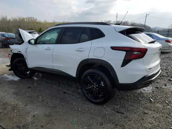 KL77LKE21RC229663 2024 CHEVROLET TRAX - Image 2