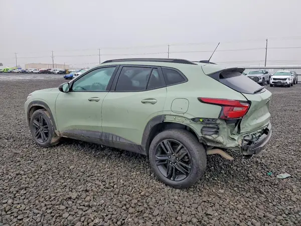 KL77LKE22RC102968 2024 CHEVROLET TRAX - Image 2
