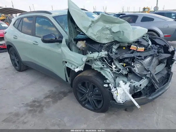 KL77LKE22RC138045 2024 CHEVROLET TRAX - Image 1