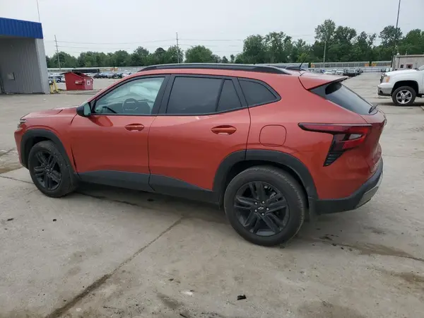 KL77LKE22RC145061 2024 CHEVROLET TRAX - Image 2