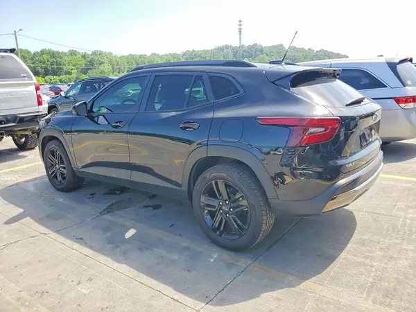KL77LKE22RC149997 2024 CHEVROLET TRAX - Image 2