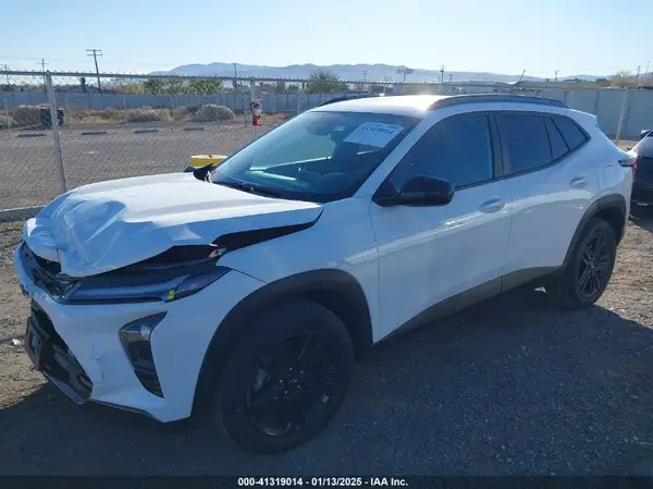 KL77LKE22RC162958 2024 CHEVROLET TRAX - Image 2