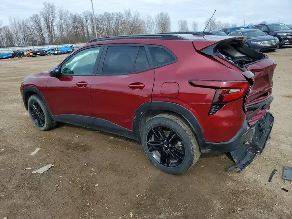 KL77LKE23RC103420 2024 CHEVROLET TRAX - Image 2