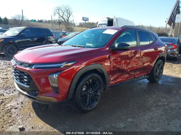 KL77LKE23RC165397 2024 CHEVROLET TRAX - Image 2