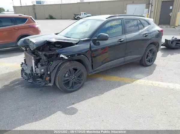 KL77LKE23RC238980 2024 CHEVROLET TRAX - Image 2