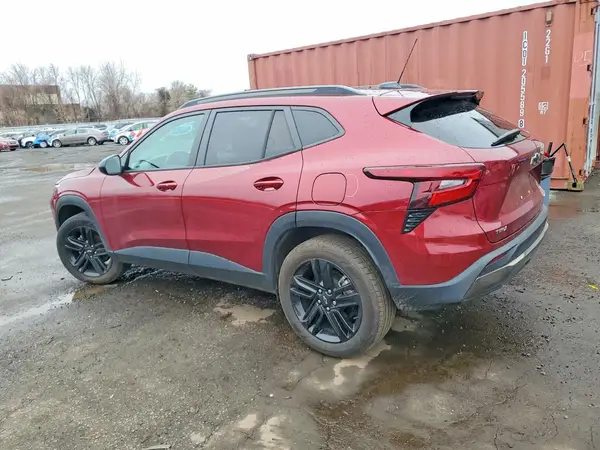KL77LKE25RC103483 2024 CHEVROLET TRAX - Image 2