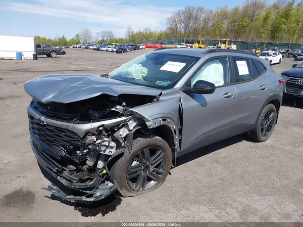 KL77LKE25RC155728 2024 CHEVROLET TRAX - Image 2