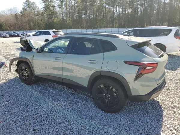 KL77LKE25RC174523 2024 CHEVROLET TRAX - Image 2