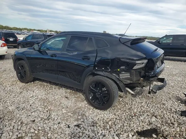 KL77LKE26RC049899 2024 CHEVROLET TRAX - Image 2