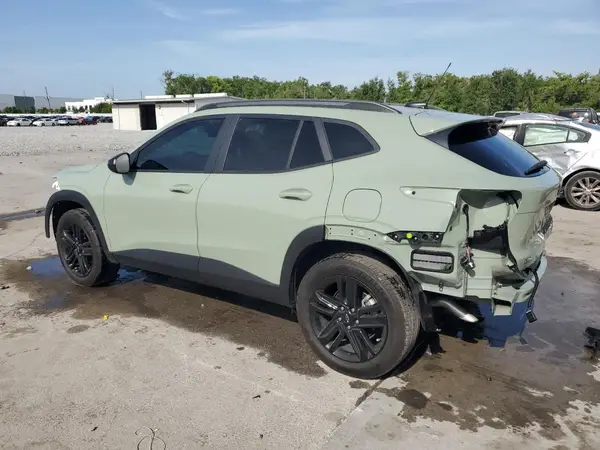 KL77LKE26RC123113 2024 CHEVROLET TRAX - Image 2