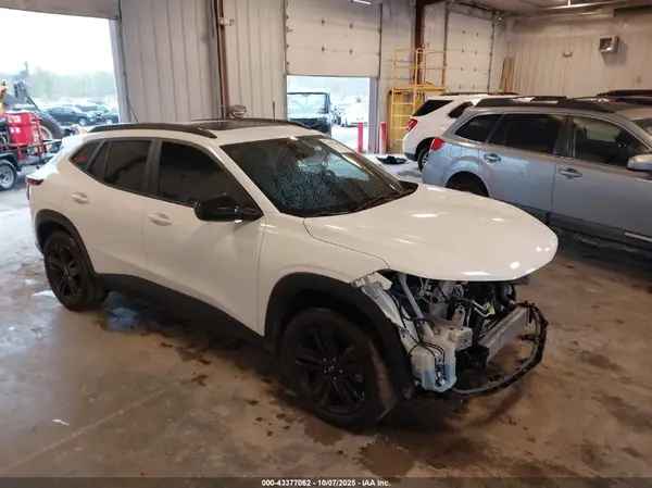 KL77LKE26RC123452 2024 CHEVROLET TRAX - Image 1