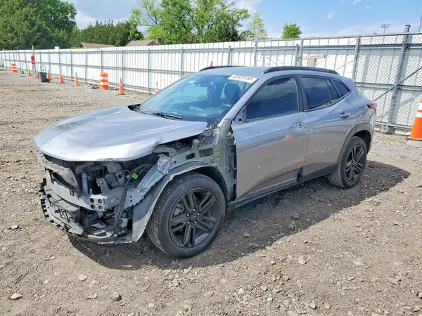 KL77LKE27RC022470 2024 CHEVROLET TRAX - Image 1