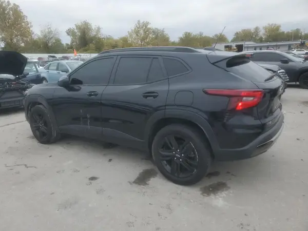 KL77LKE27RC130667 2024 CHEVROLET TRAX - Image 2