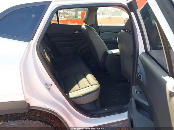 KL77LKE27RC148098 2024 CHEVROLET TRAX - Image 8