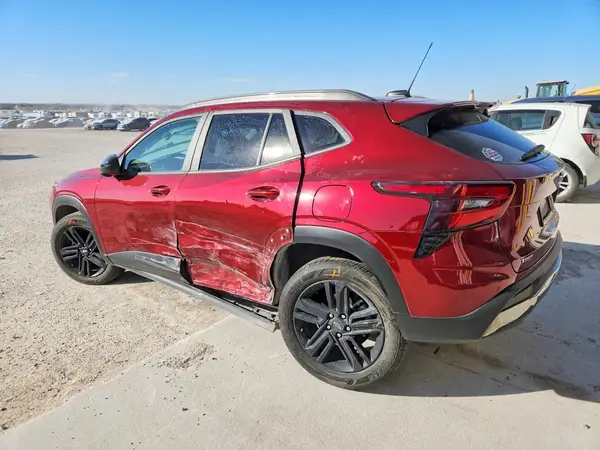 KL77LKE27RC161806 2024 CHEVROLET TRAX - Image 2