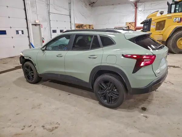 KL77LKE27RC214892 2024 CHEVROLET TRAX - Image 2