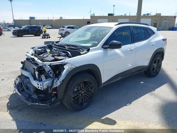 KL77LKE27SC181317 2025 CHEVROLET TRAX - Image 2