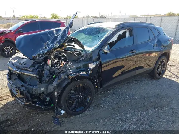 KL77LKE28RC000641 2024 CHEVROLET TRAX - Image 2