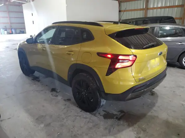 KL77LKE28RC024129 2024 CHEVROLET TRAX - Image 2