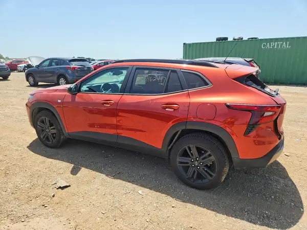 KL77LKE28RC041223 2024 CHEVROLET TRAX - Image 2