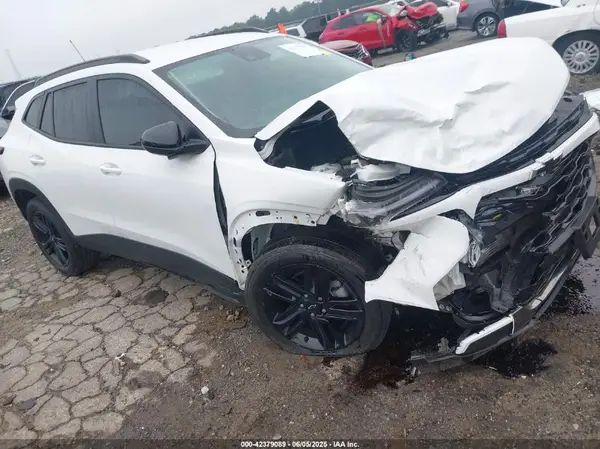 KL77LKE28RC189212 2024 CHEVROLET TRAX - Image 1
