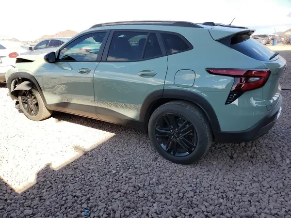 KL77LKE29RC100182 2024 CHEVROLET TRAX - Image 2