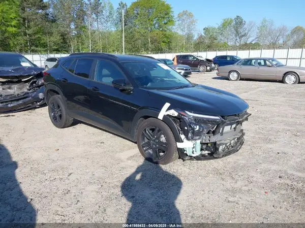 KL77LKE29RC100781 2024 CHEVROLET TRAX - Image 1
