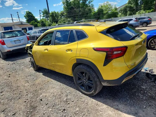 KL77LKE29RC149284 2024 CHEVROLET TRAX - Image 2
