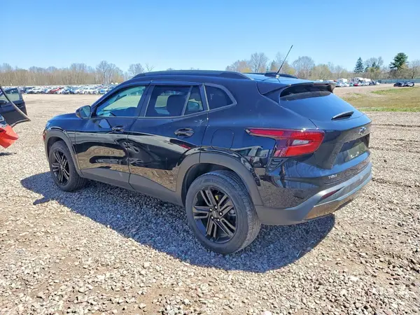 KL77LKE2XRC006067 2024 CHEVROLET TRAX - Image 2