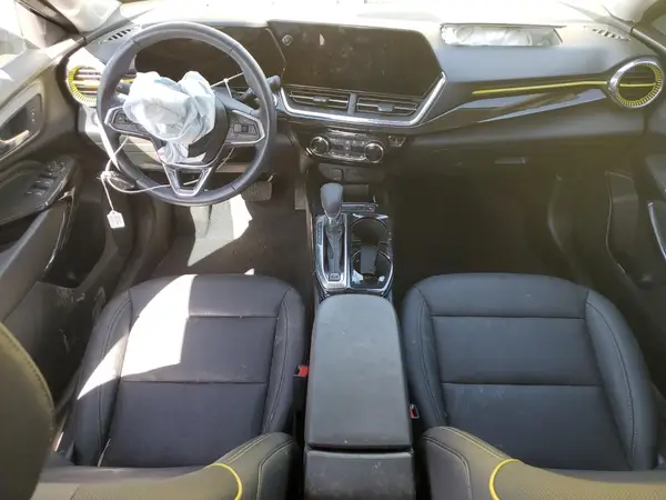 KL77LKE2XRC023385 2024 CHEVROLET TRAX - Image 8