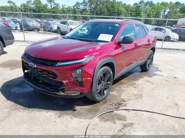KL77LKE2XRC048593 2024 CHEVROLET TRAX - Image 2